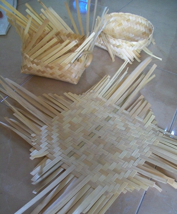 SENI KRIYA KERAJINAN  BESEK BANTUL  Produsen Besek Bambu  